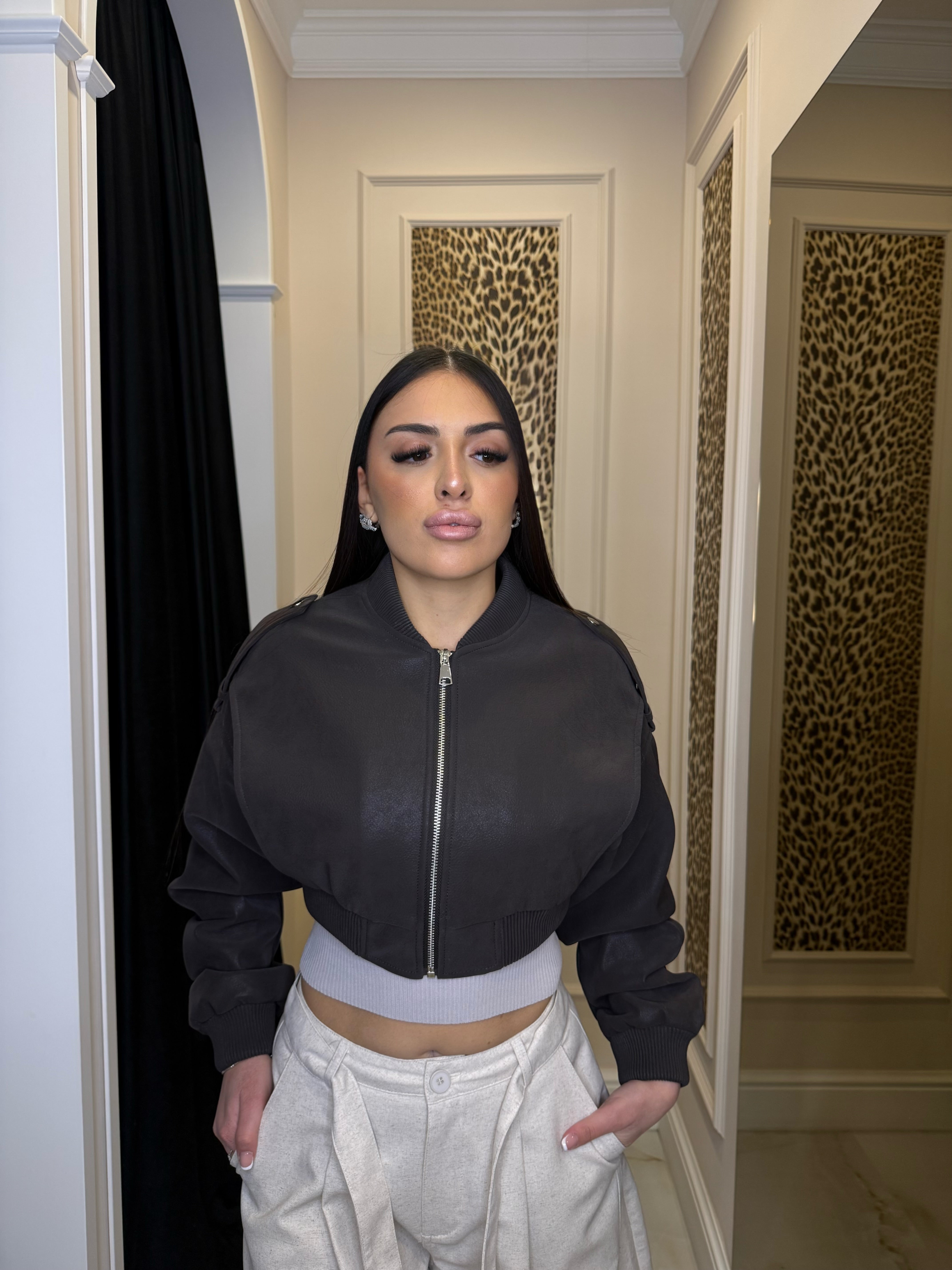 Bomber crop