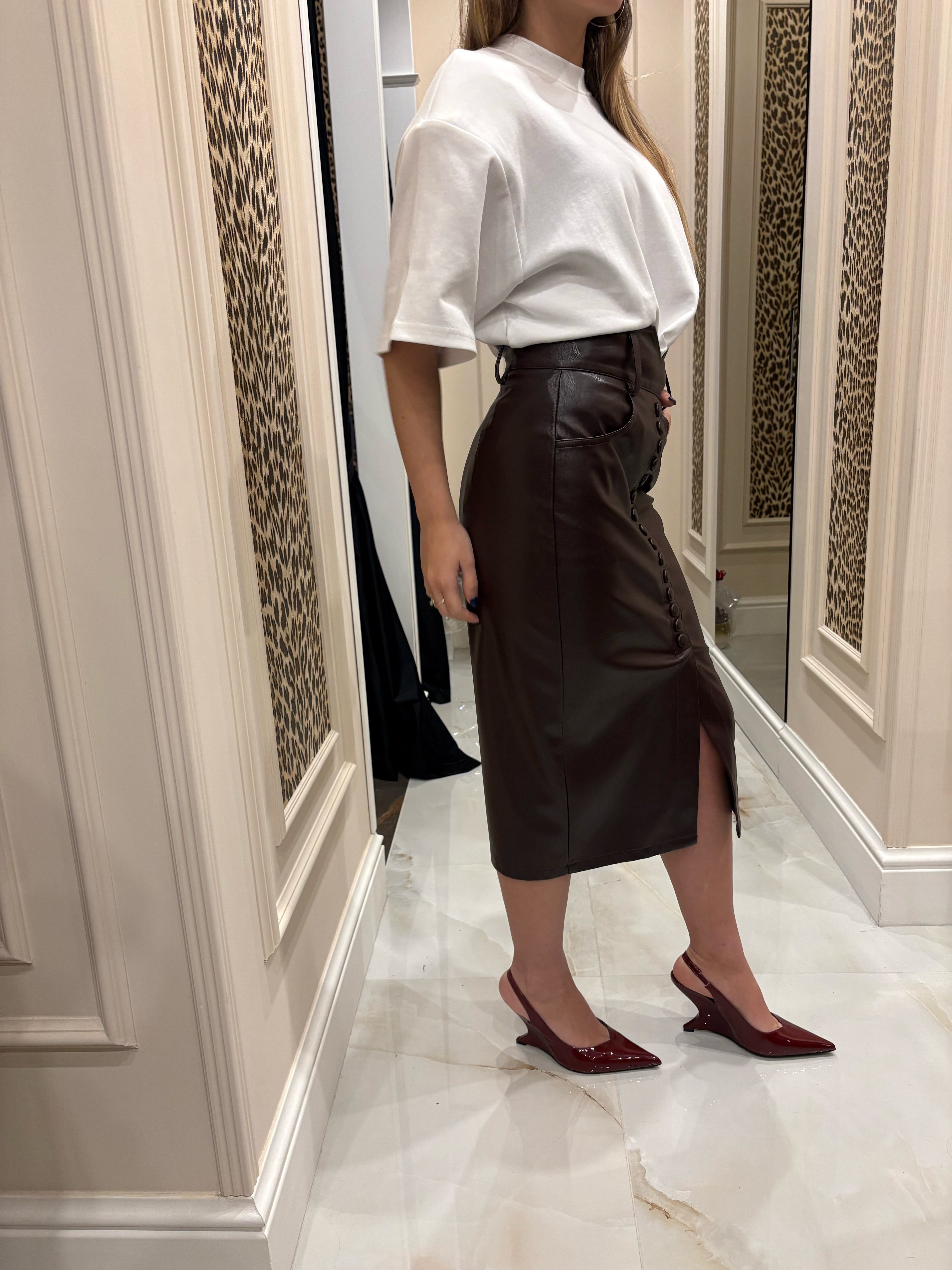 Gonna a tubino con bottoni