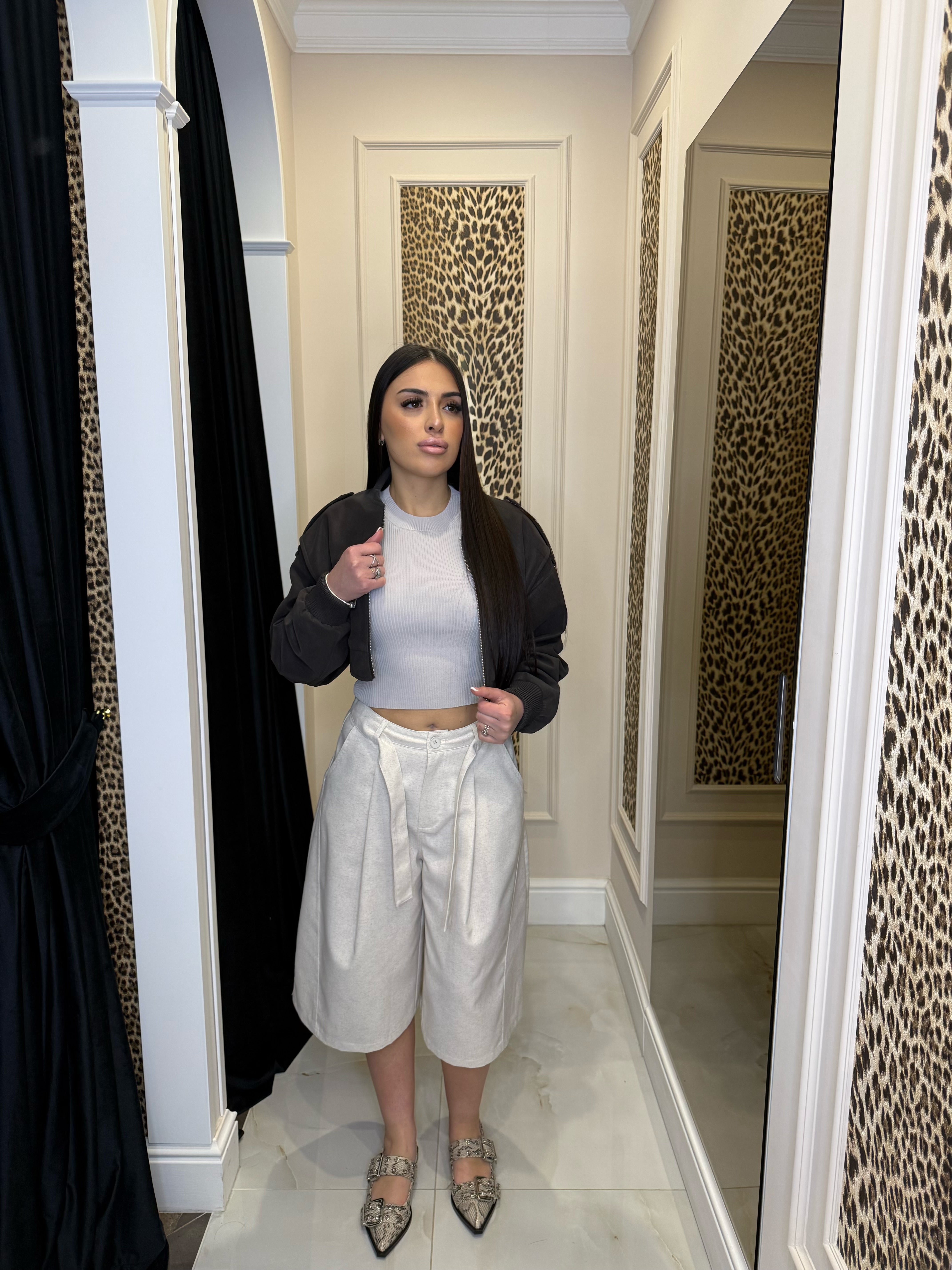 Bomber crop