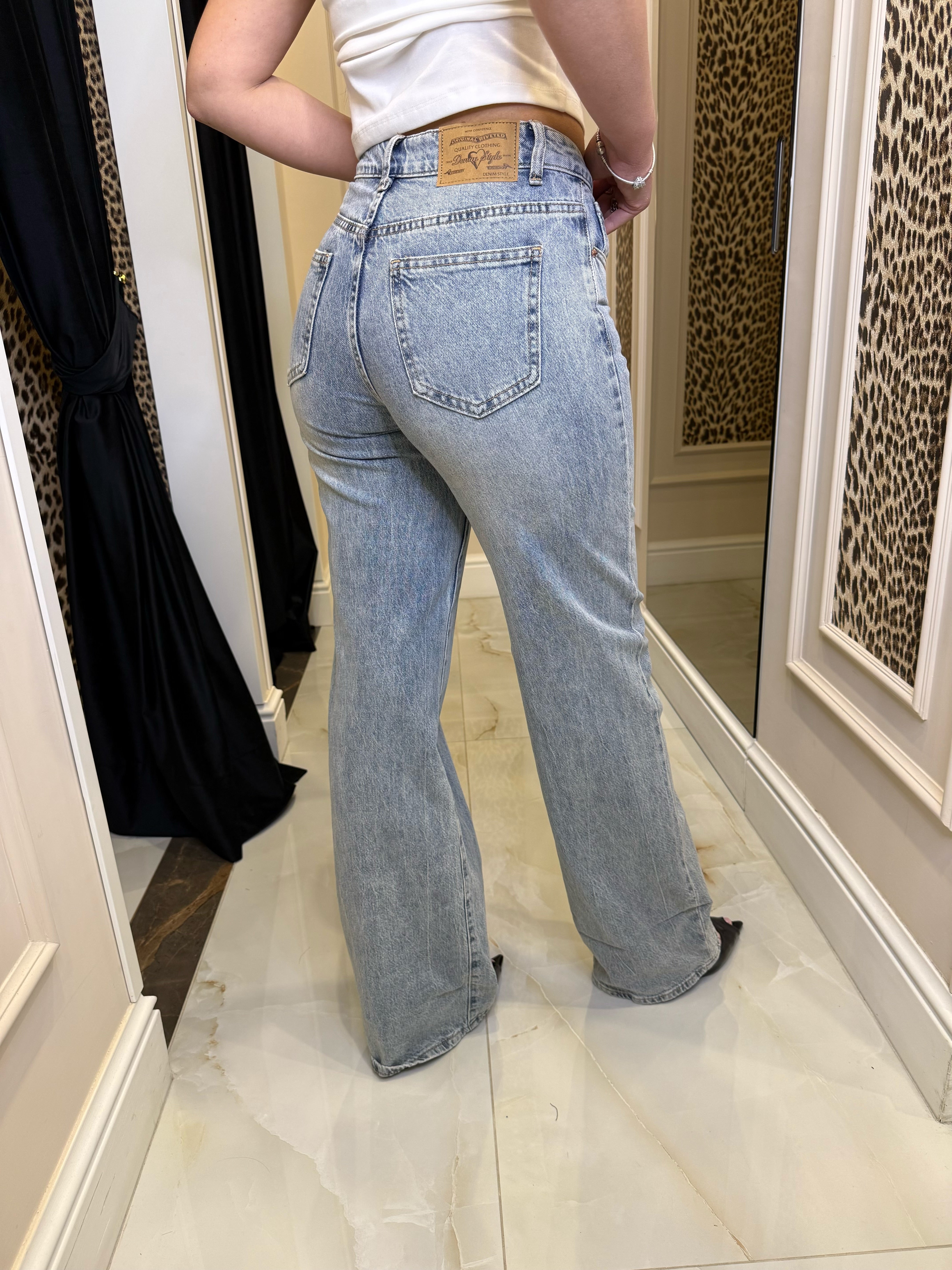 Denim aria